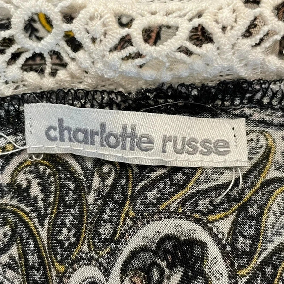 Bundle Of 2 Summer Rompers size Medium - Picture 11 of 12